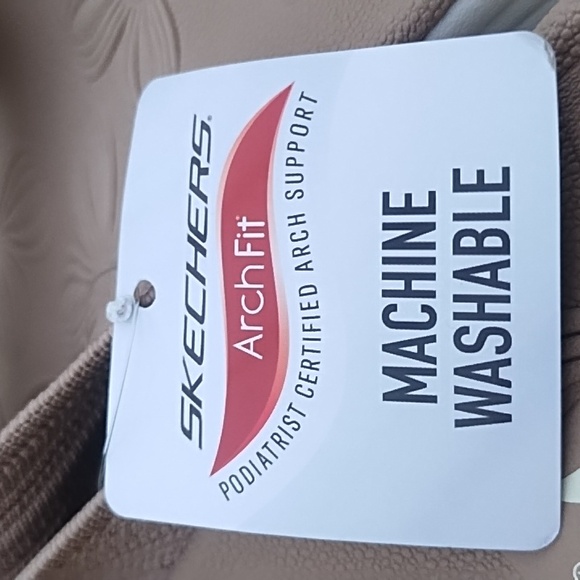 Skechers Women's Tan Flip Flops - Picture 5 of 8